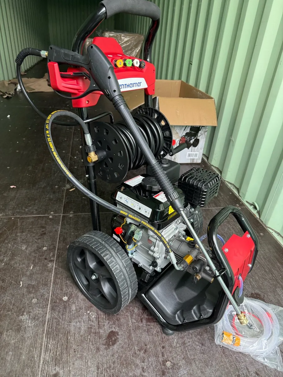 BRAND NEW INDUSTRIAL USE PRESSURE WASHER 5000psi - Image 2