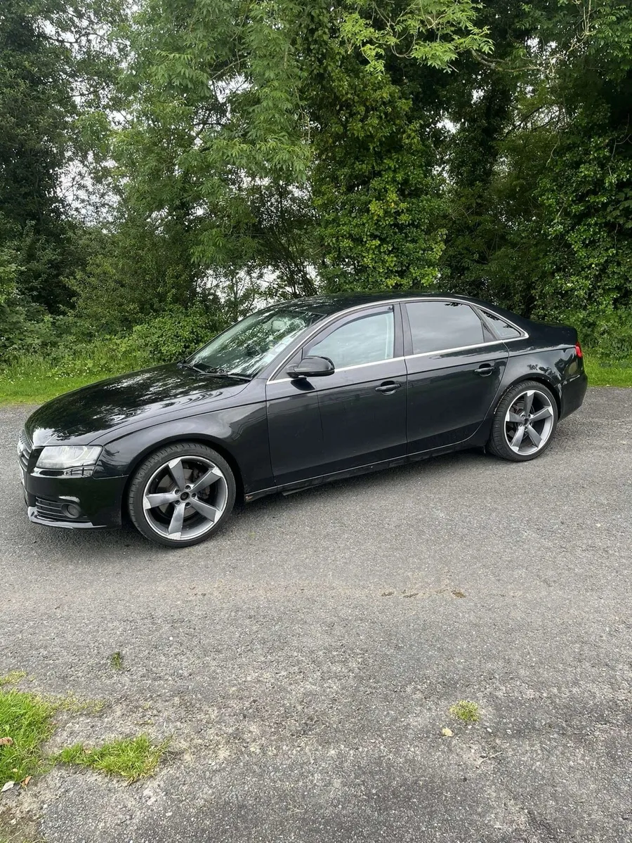 Audi A4 - Image 2
