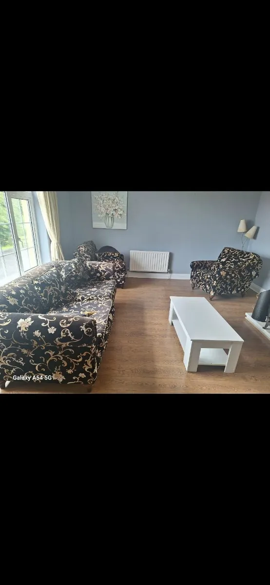 Suite of furniture - Image 2