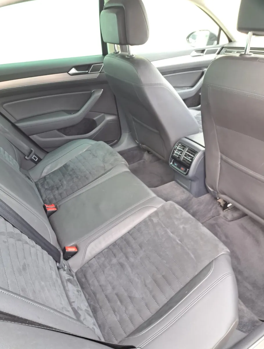 Volkswagen Passat 2015 - Image 3
