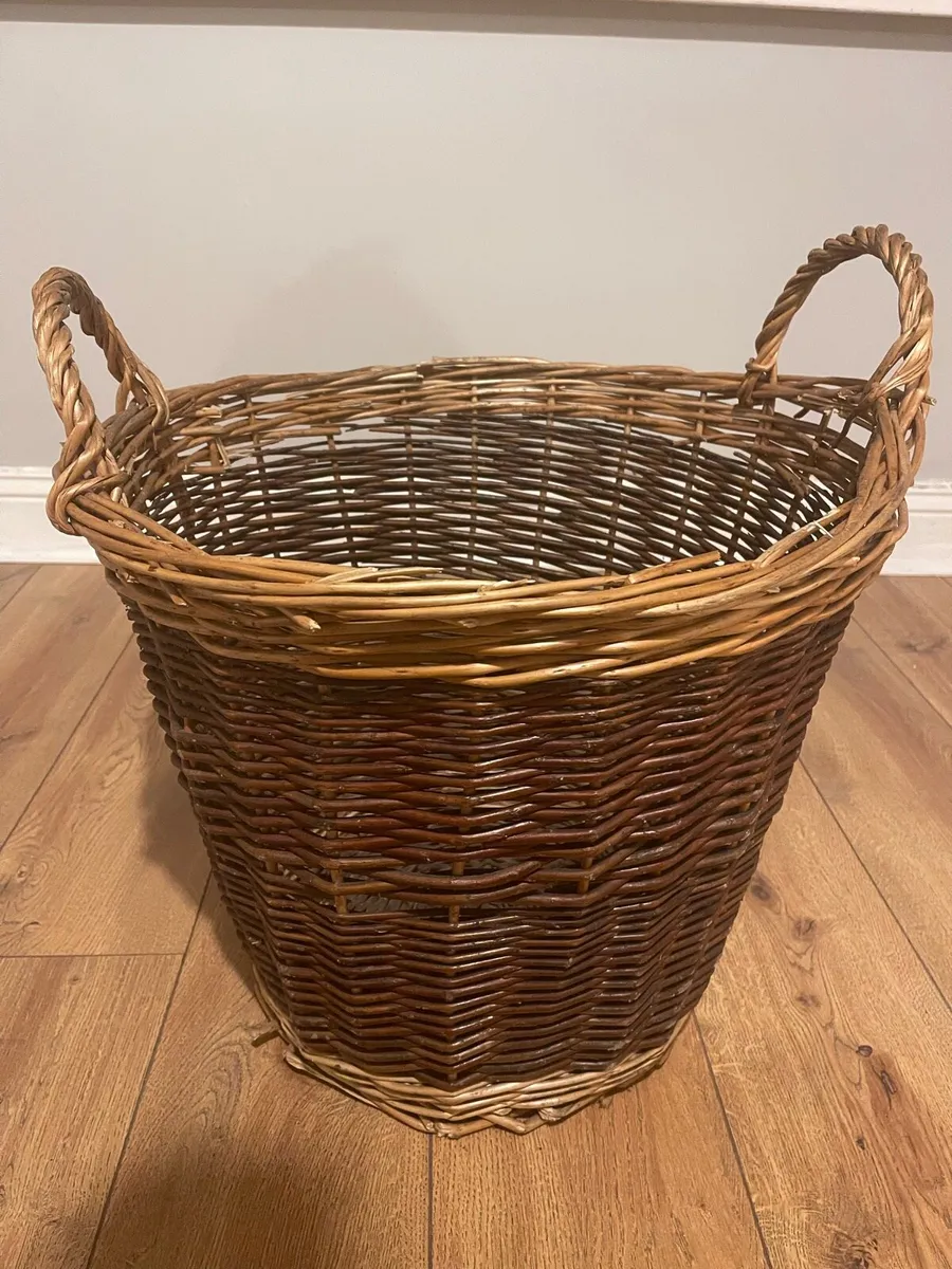 Wooden Ratten Basket - Image 2