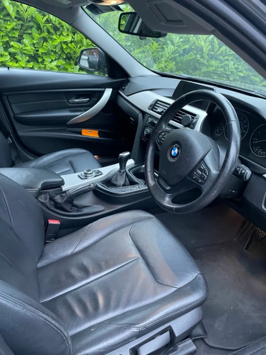 BMW 3-Series 2014 - Image 2