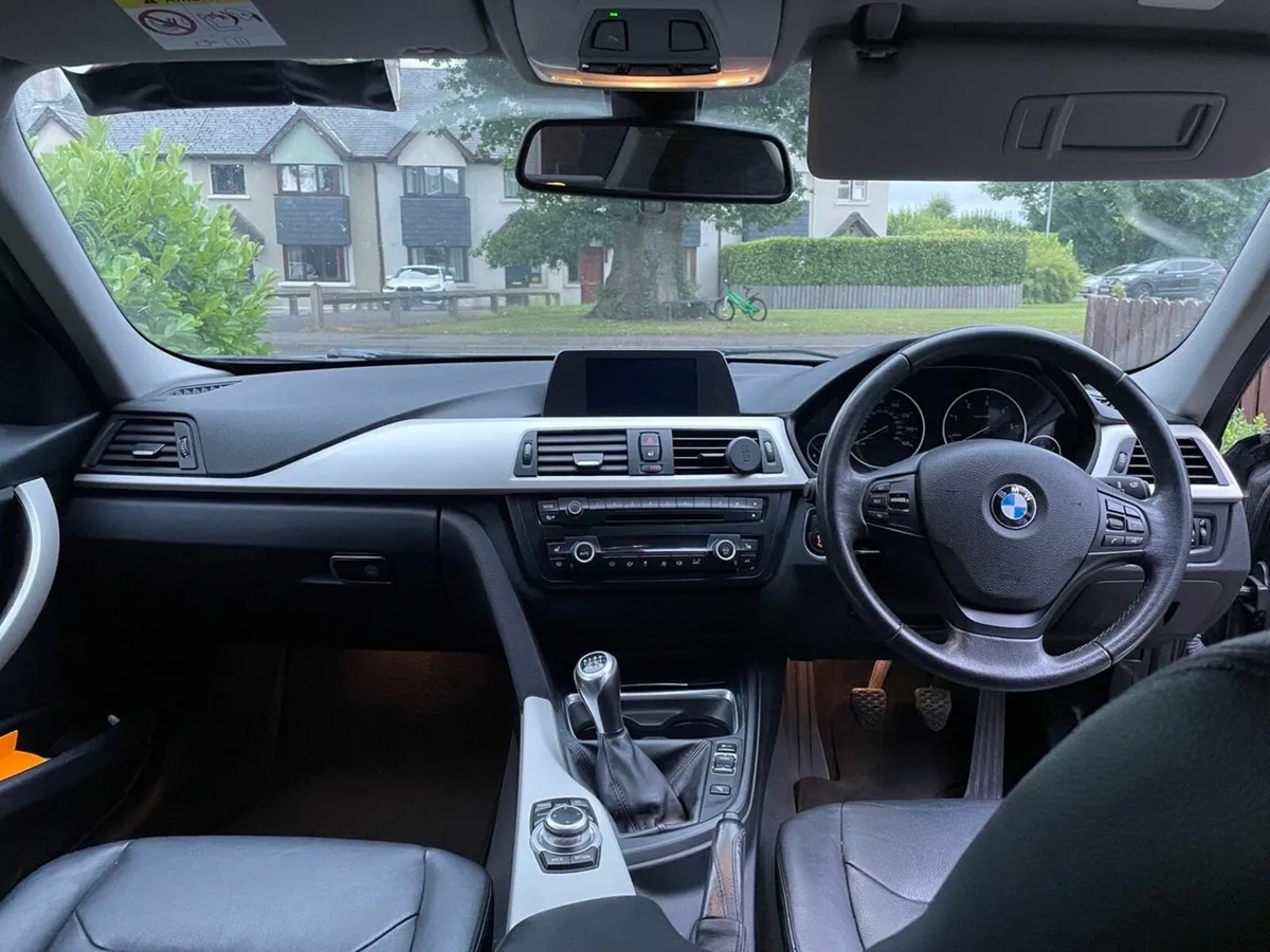 BMW 3-Series 2014 - Image 3