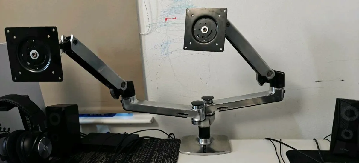Double Monitor Mount ERGOTRON - Image 3