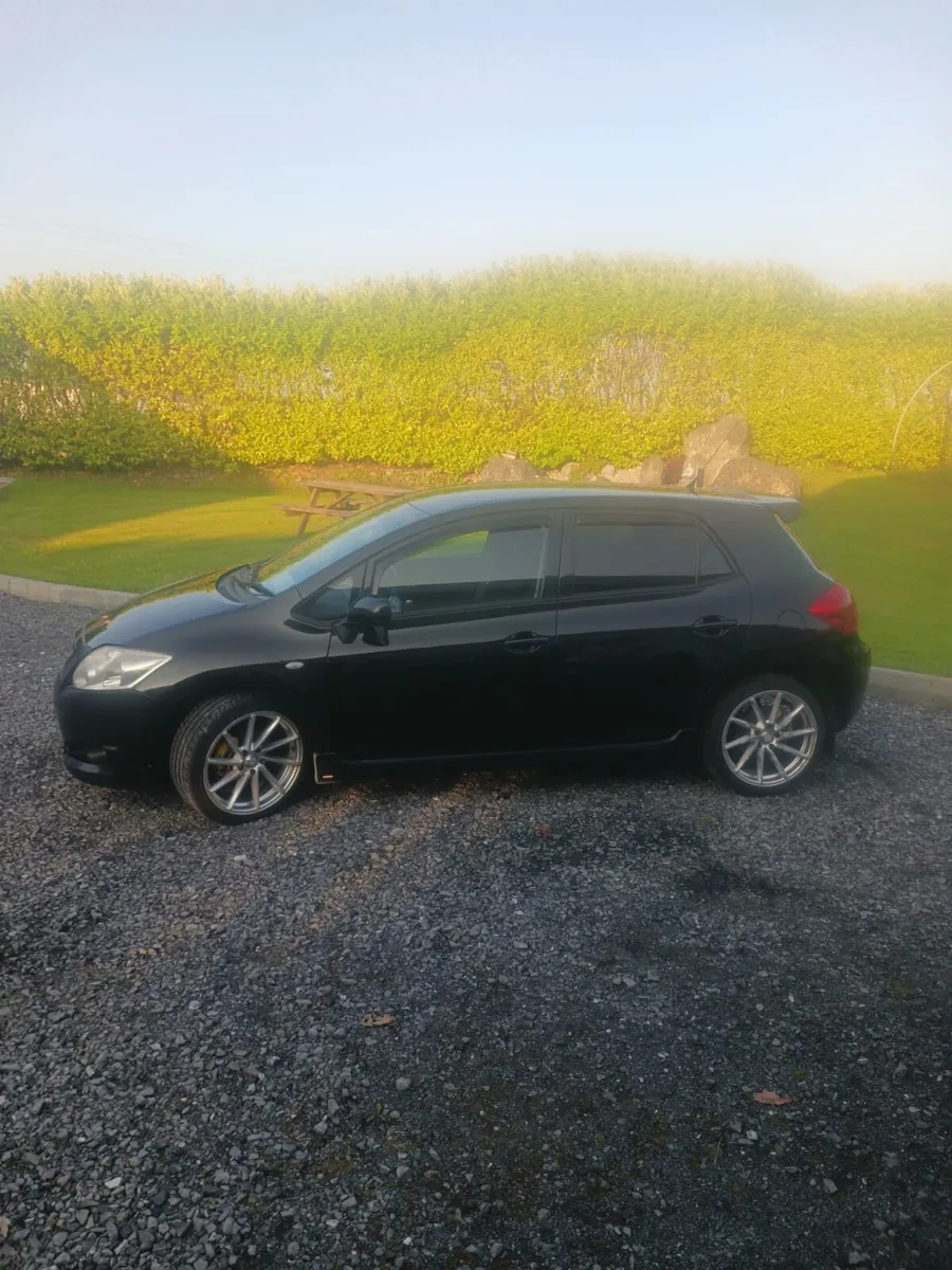 Toyota Auris - Image 1