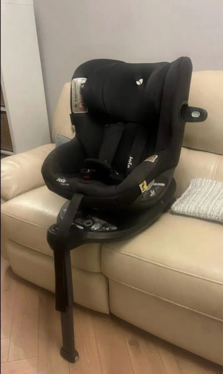 Joie 360 car seat - Image 4