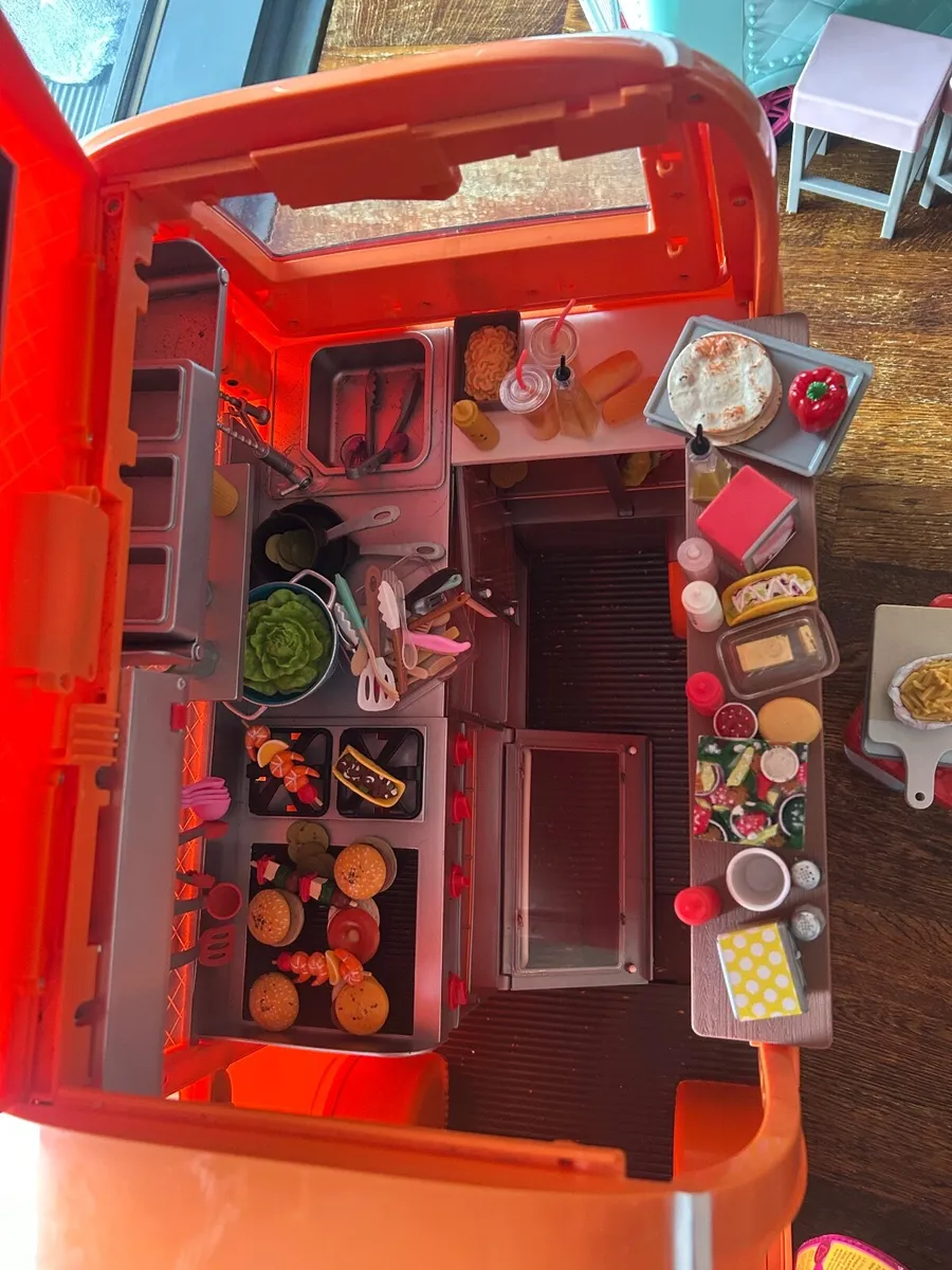 Generation Doll Food Truck - Image 1