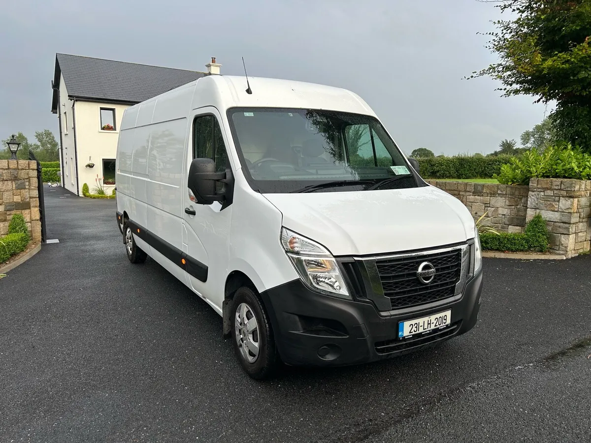 2023 Nissan interstar - Image 1