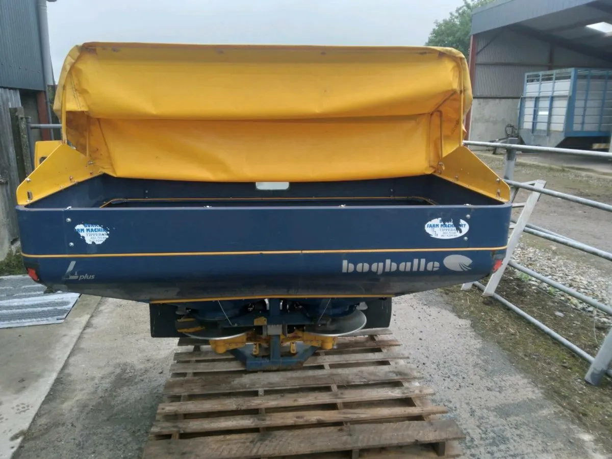Fertiliser spreader - Image 3