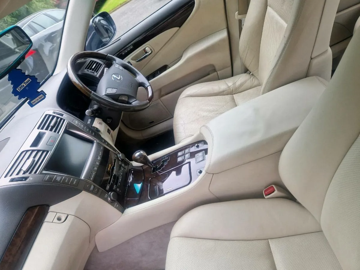 Lexus LS 2008 - Image 2