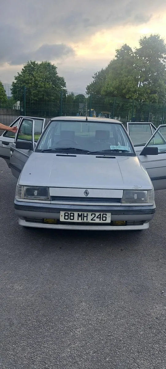 Renault 9 1982 - Image 2