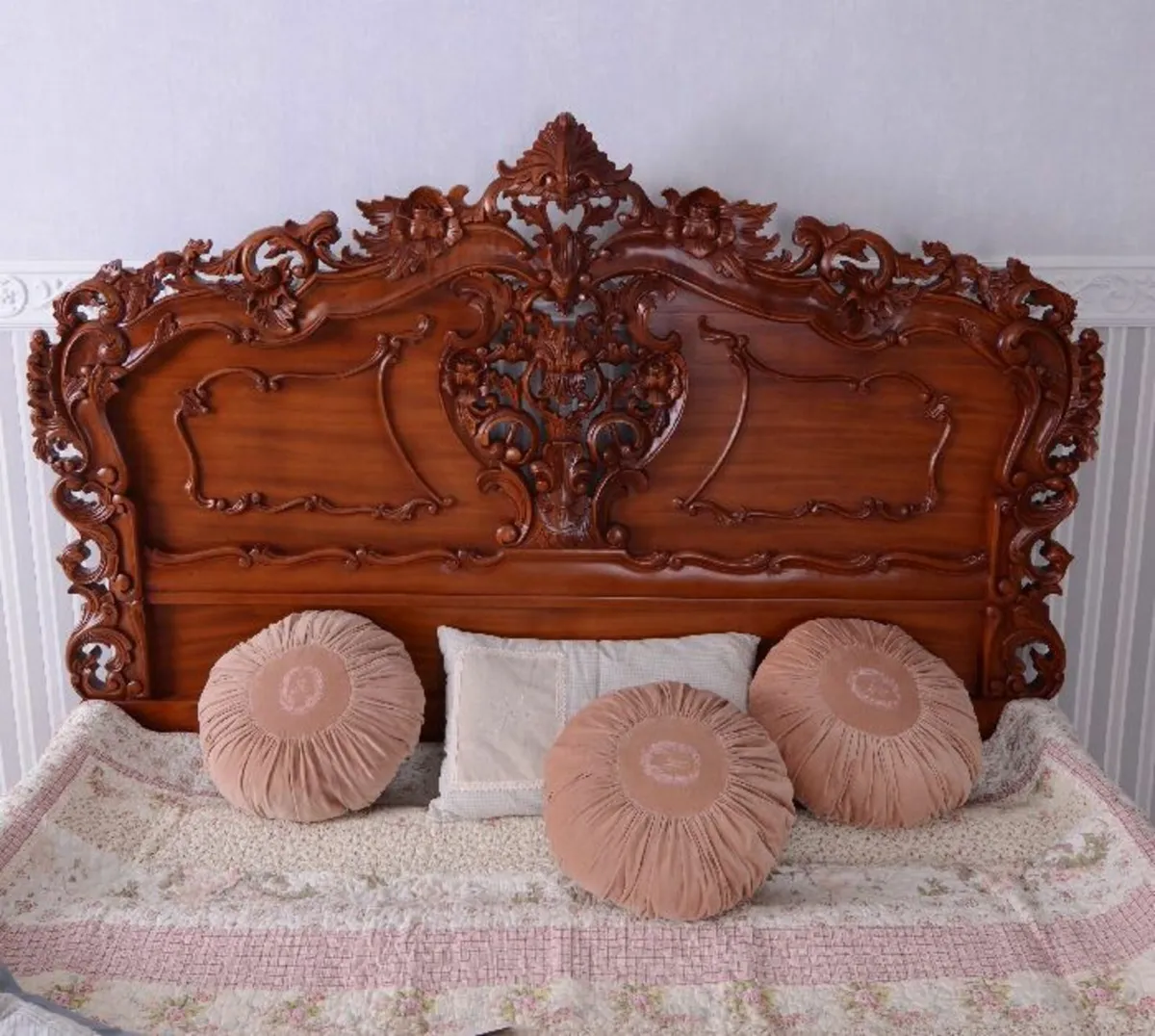 French Double Bed Solid mahogany with exquisite, h - Image 4