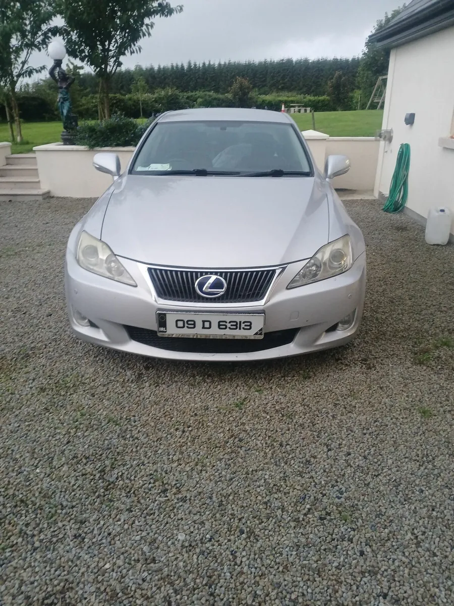 Lexus IS  220 D 2009 - Image 2