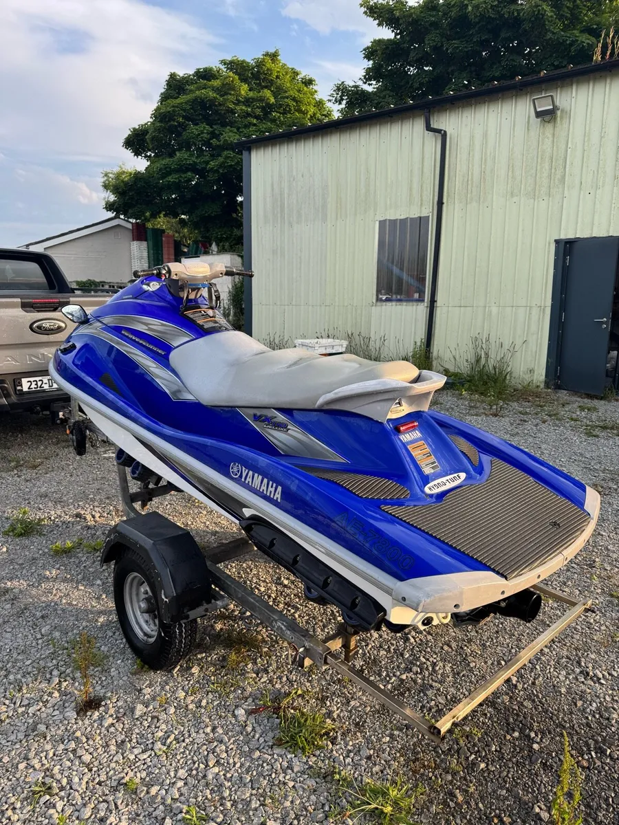 Yamaha vx110 deluxe jet ski - Image 2