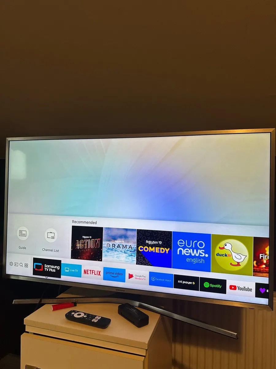Samsung 40” 4K TV - Image 2