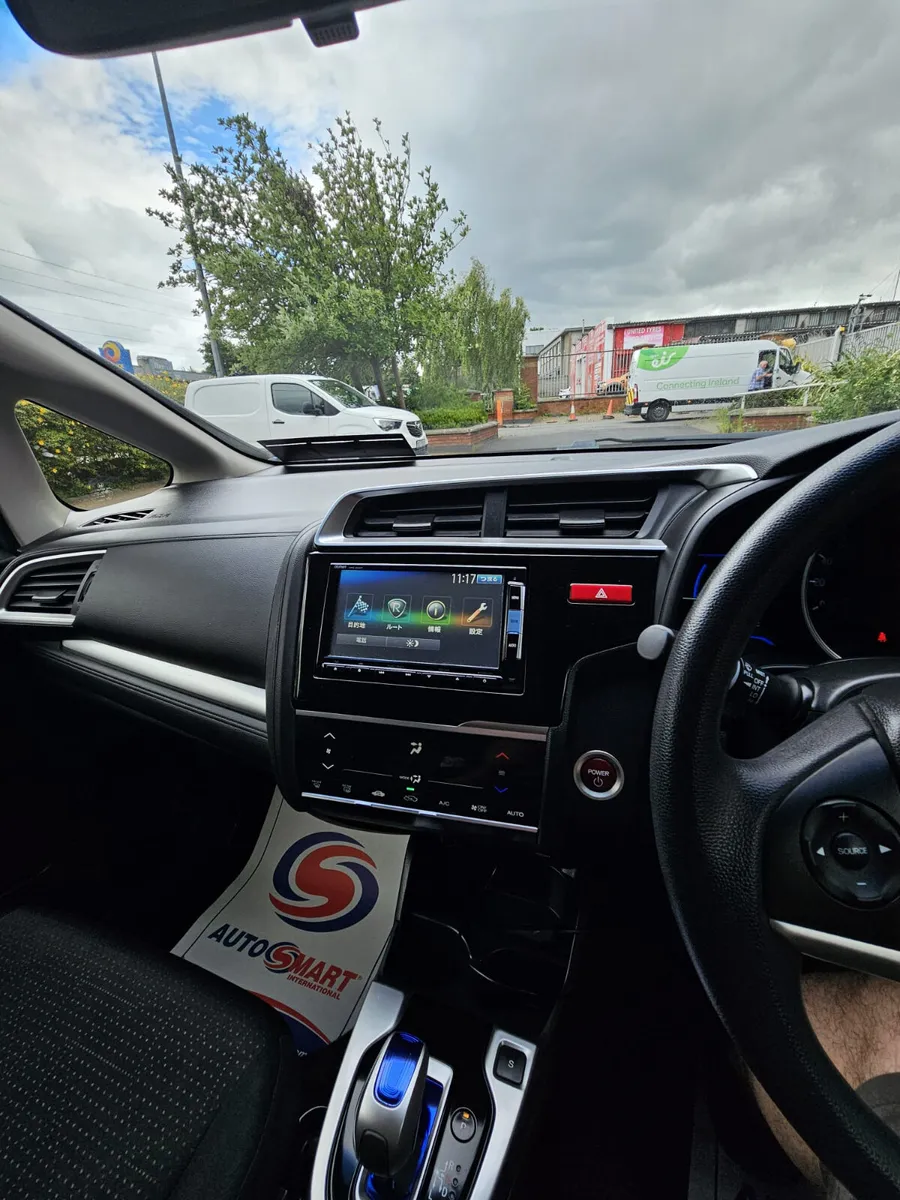 Honda Fit 2014 - Image 2