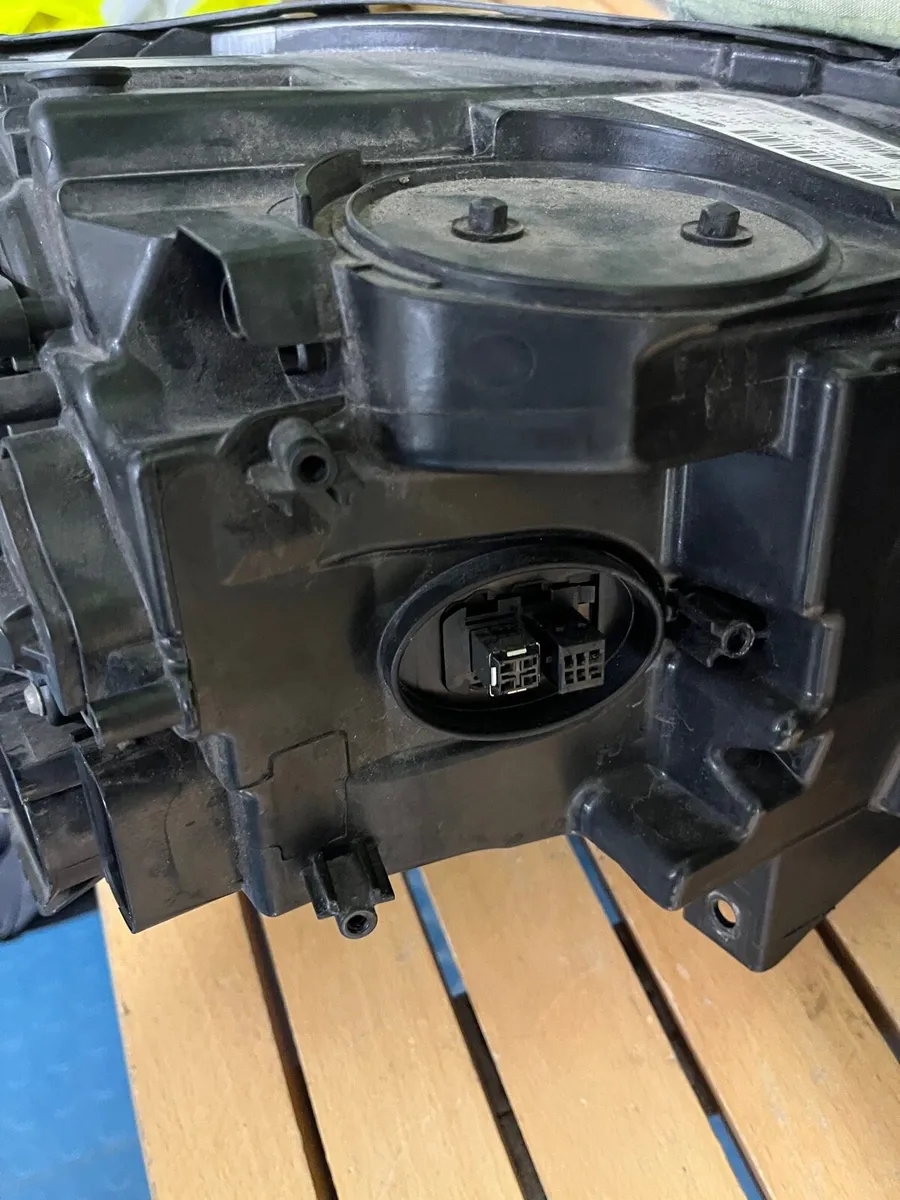 BMW F10 N/S headlamp - Image 3