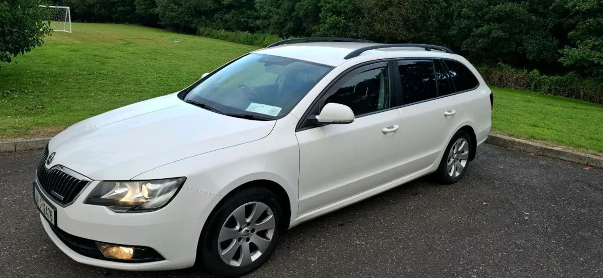 Skoda superb - Image 2