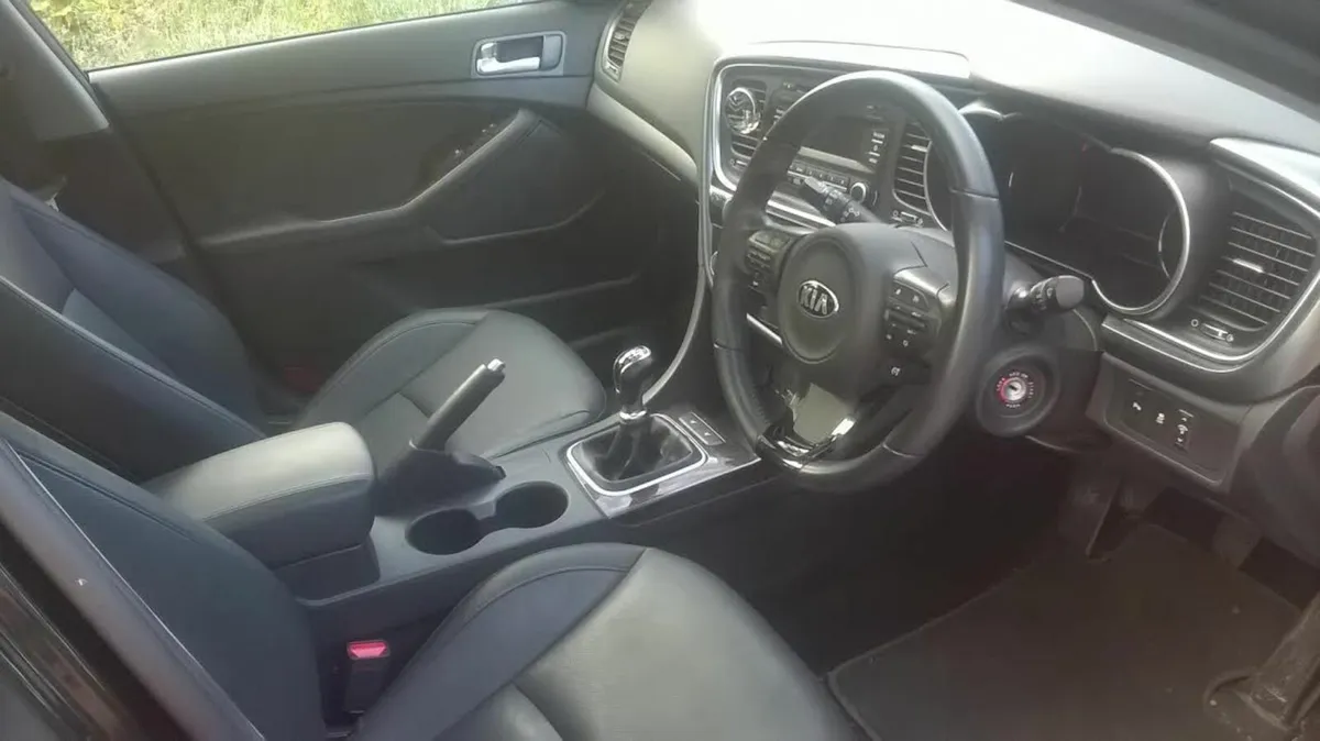 Kia Optima 2015 - Image 2