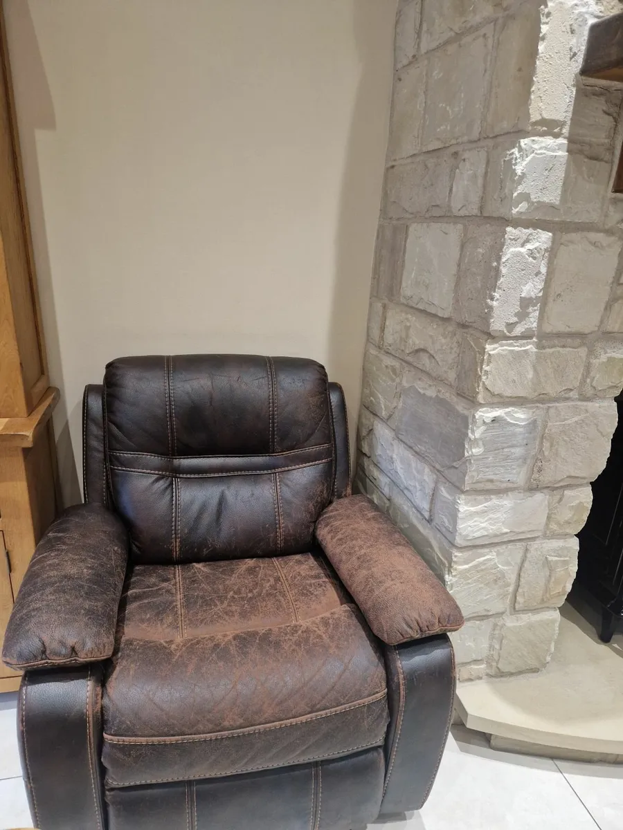 3 +1 +1 Recliner - Image 1