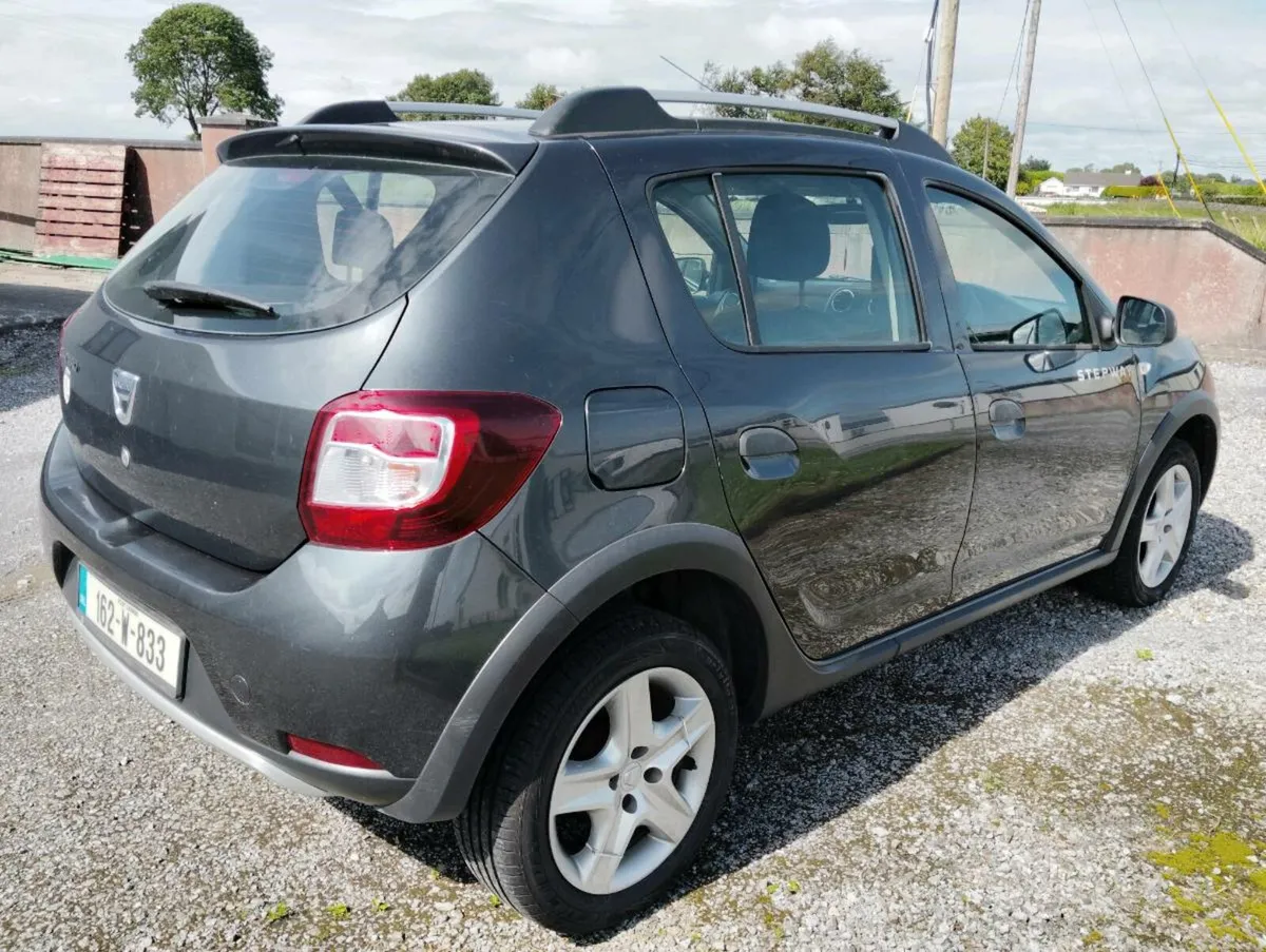 Car - Image 4