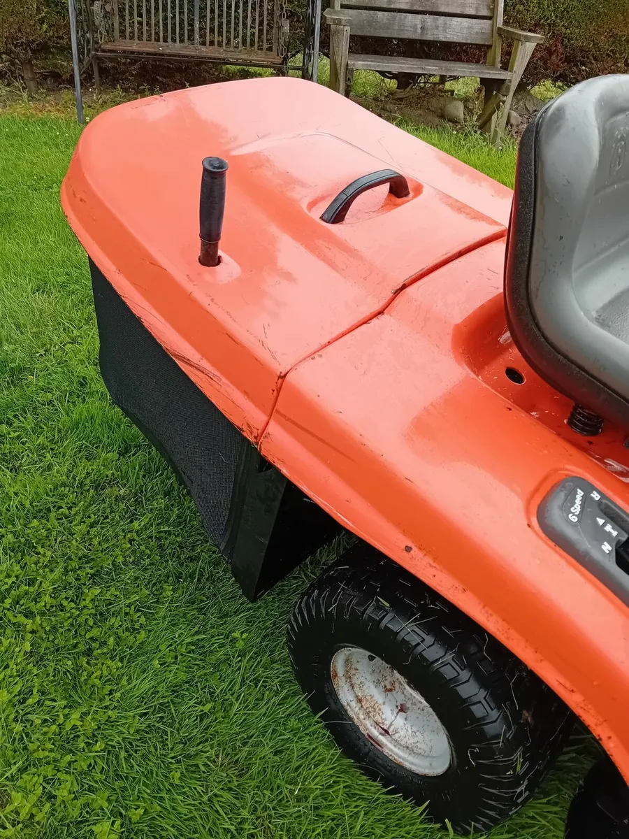Ride-on Lawnmower - Image 4