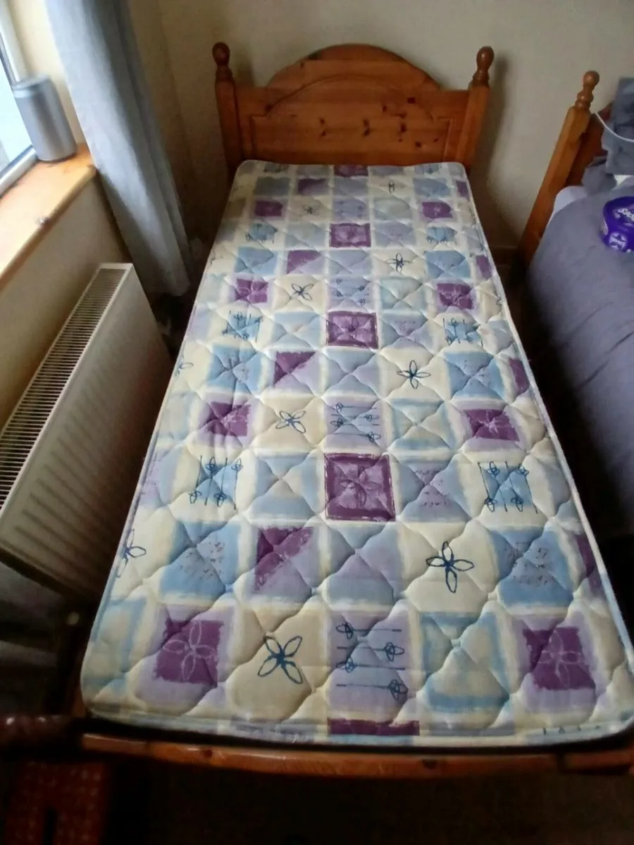 Single bed with mattress - Image 2
