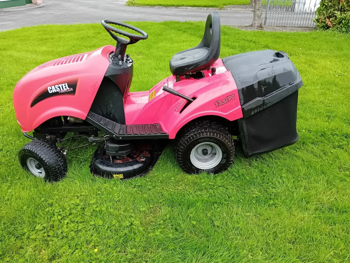 Ride-on Lawnmower - Image 4