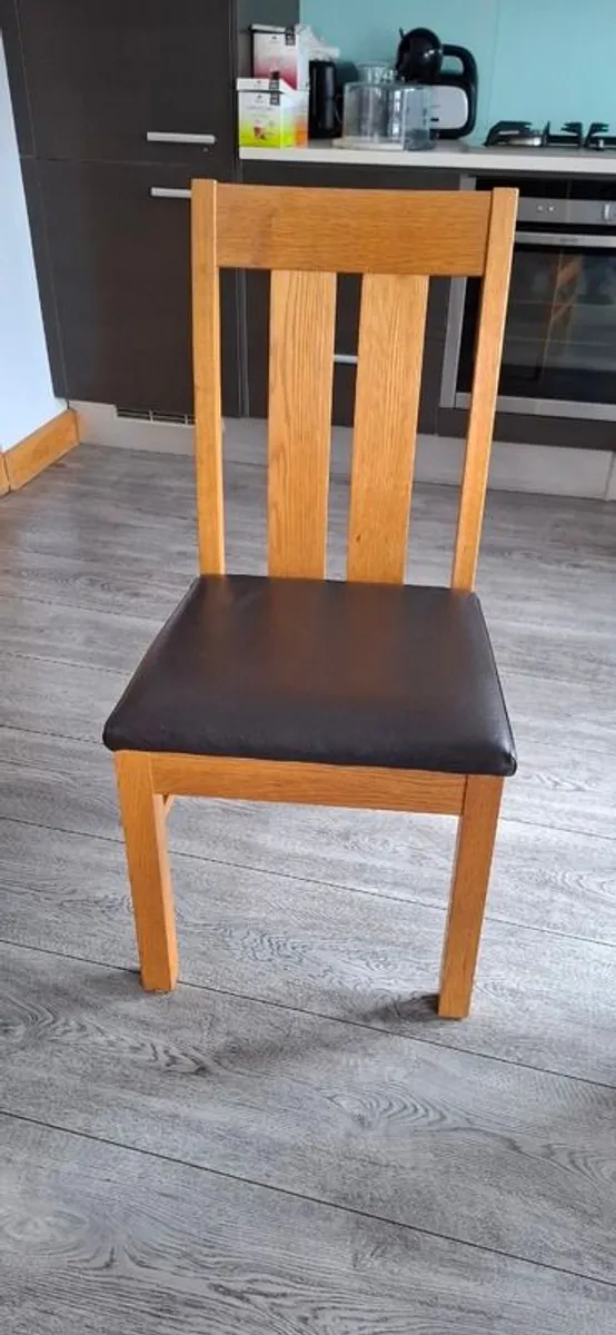 Dining room table and 6 chairs - Image 2