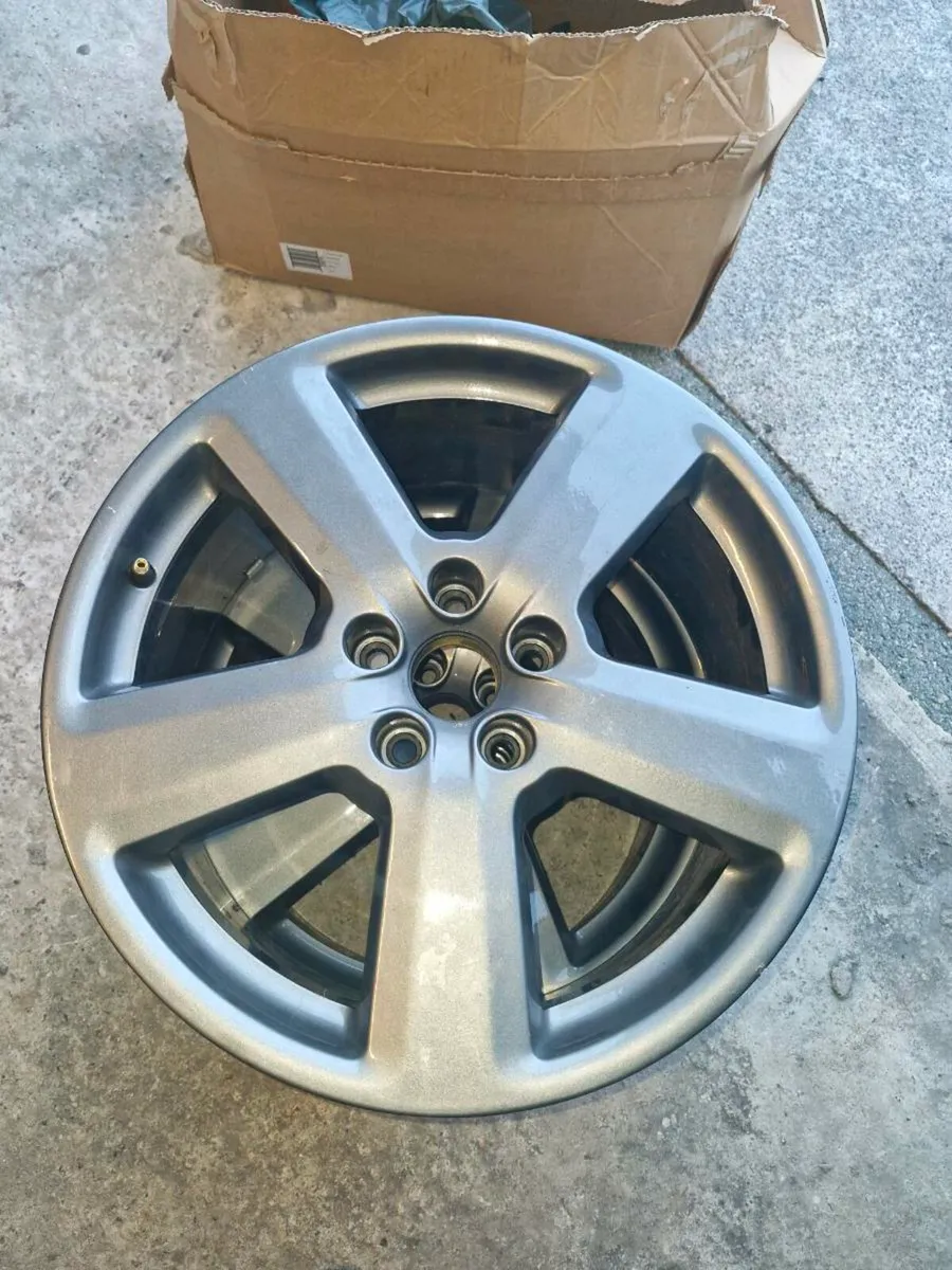 Alloy wheels R18 - Image 1