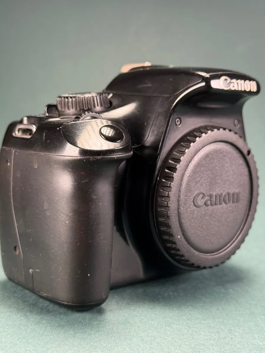 Canon 1100D camera body - Image 2