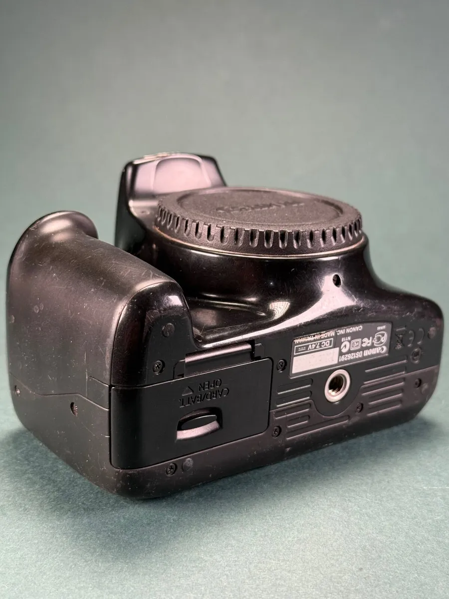 Canon 1100D camera body - Image 3