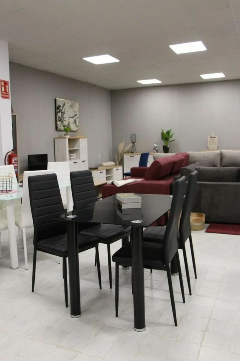 Glass Dining Table Set 4 chairs Free delivery - Image 1