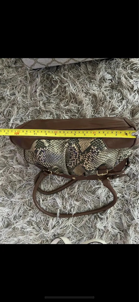 Liz Claiborne bag - Image 3