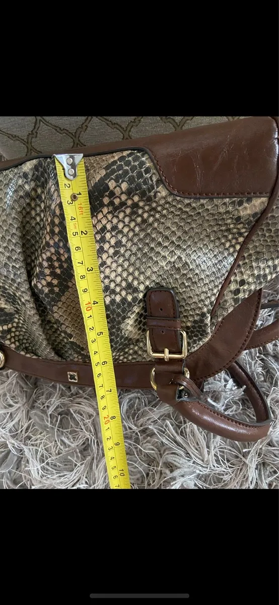 Liz Claiborne bag - Image 4