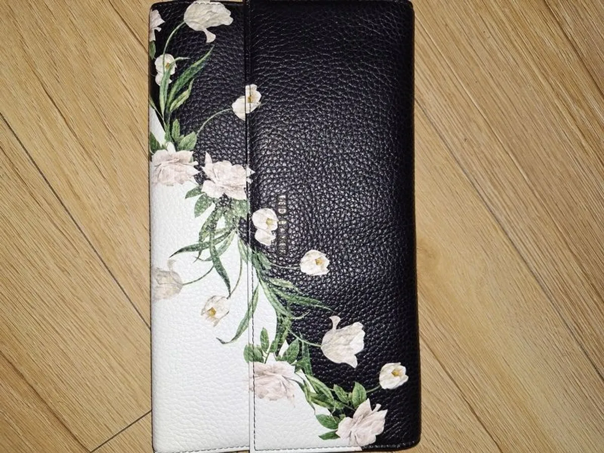 Ted Baker Wallet/passport Holder - Image 1
