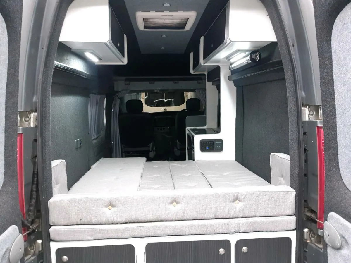 Renault trafic camper. - Image 2