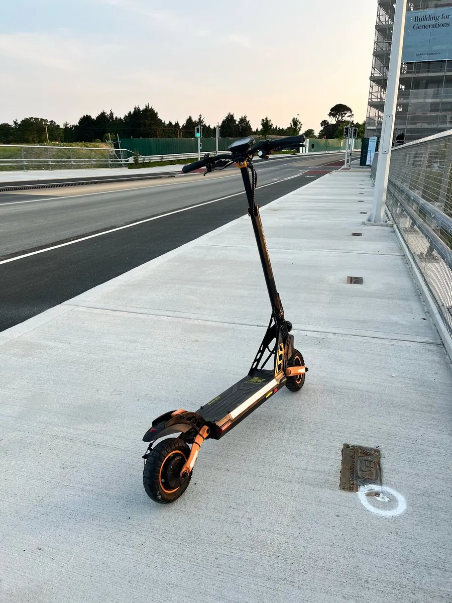 Kugoo Kukirin g2 pro Electric Scooter - Image 3