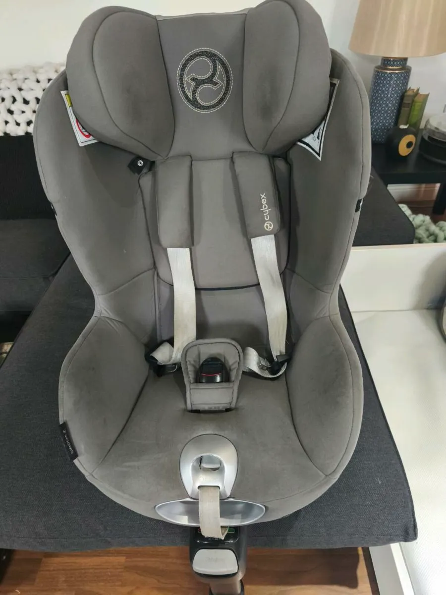 Sirona Z i-Size Car Seat - Image 3