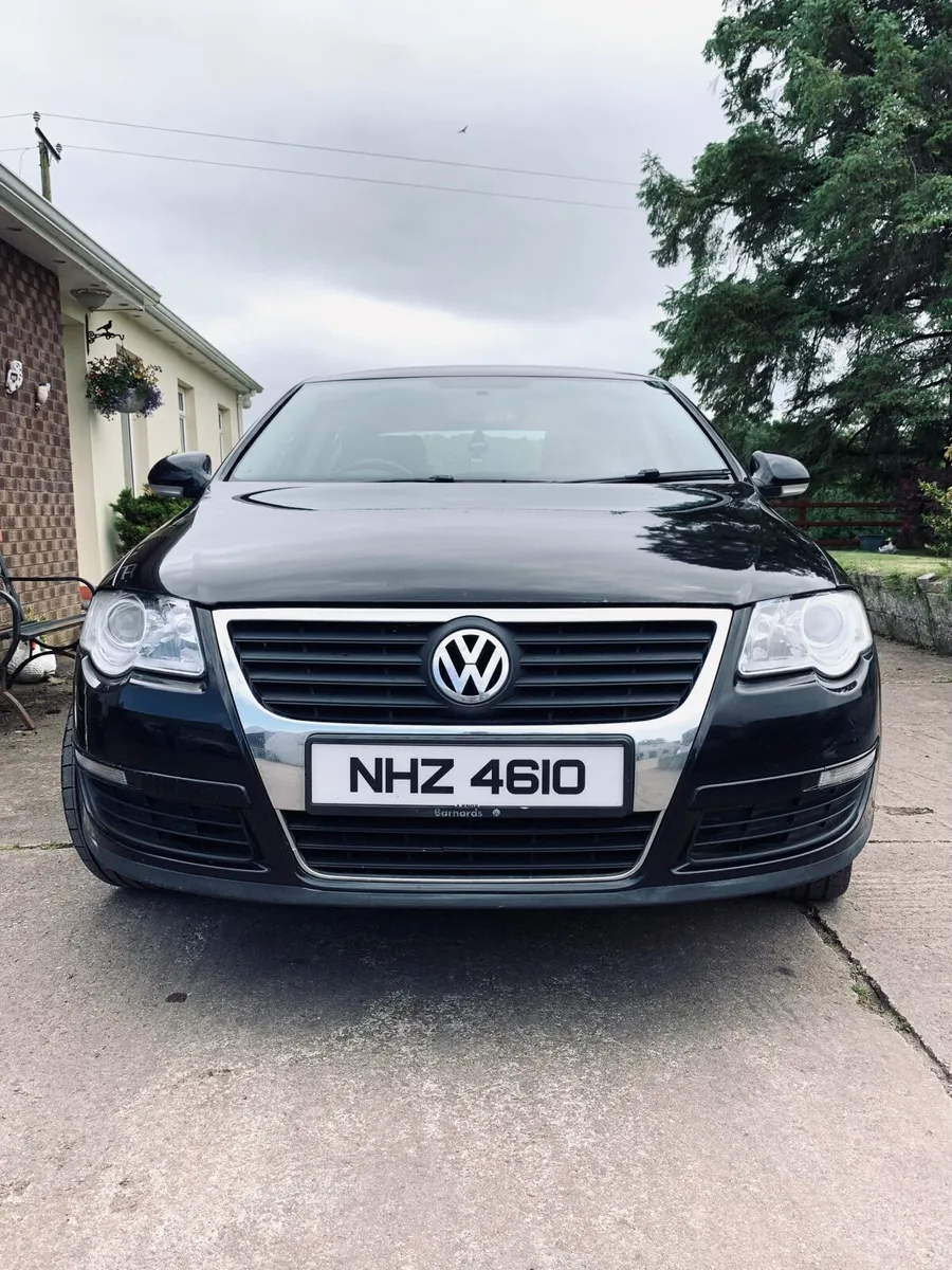 Volkswagen Passat 2006 - Image 2