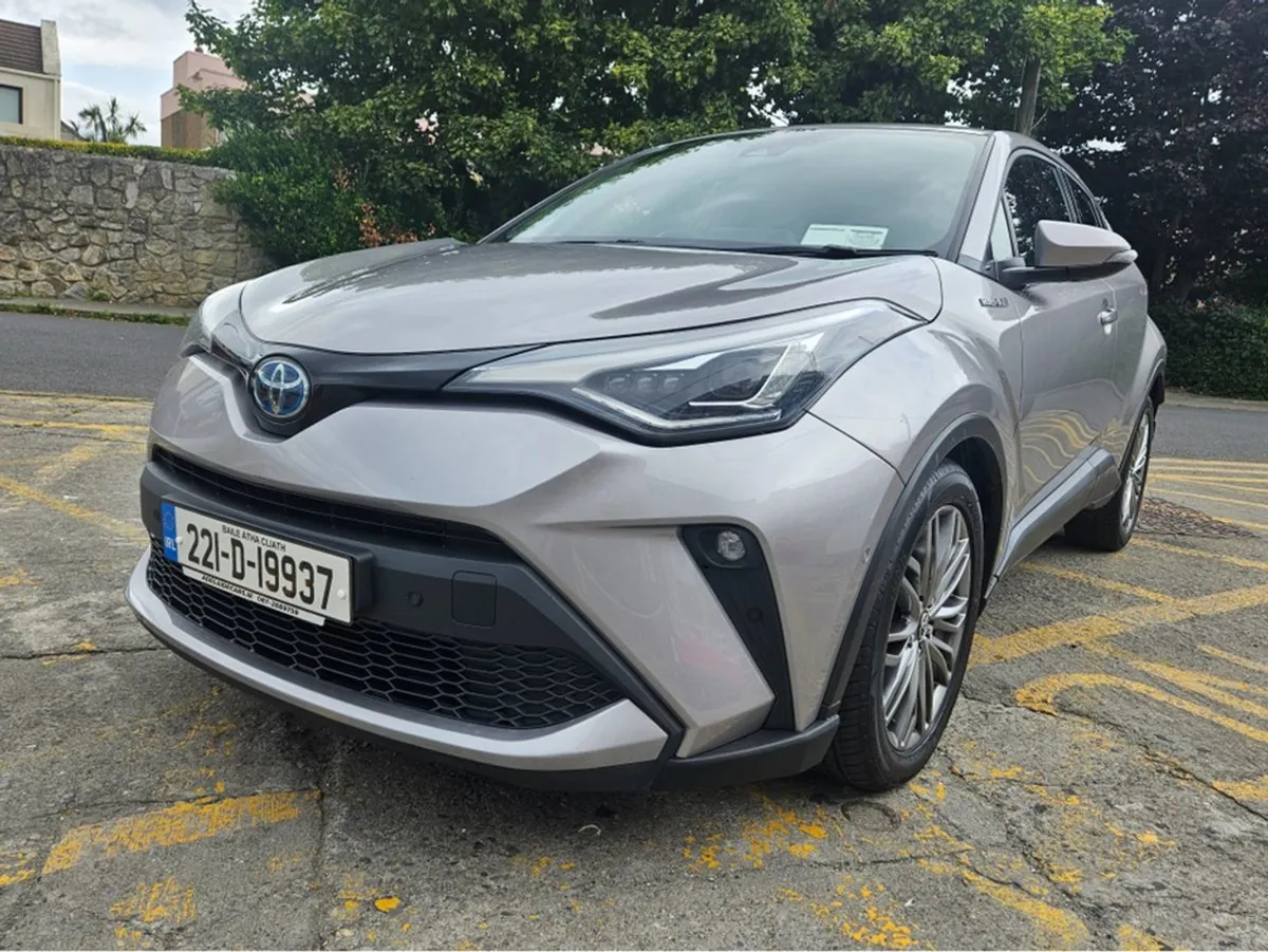 Toyota C-HR 1.8 Hybrid SOL 4DR Auto - Image 3