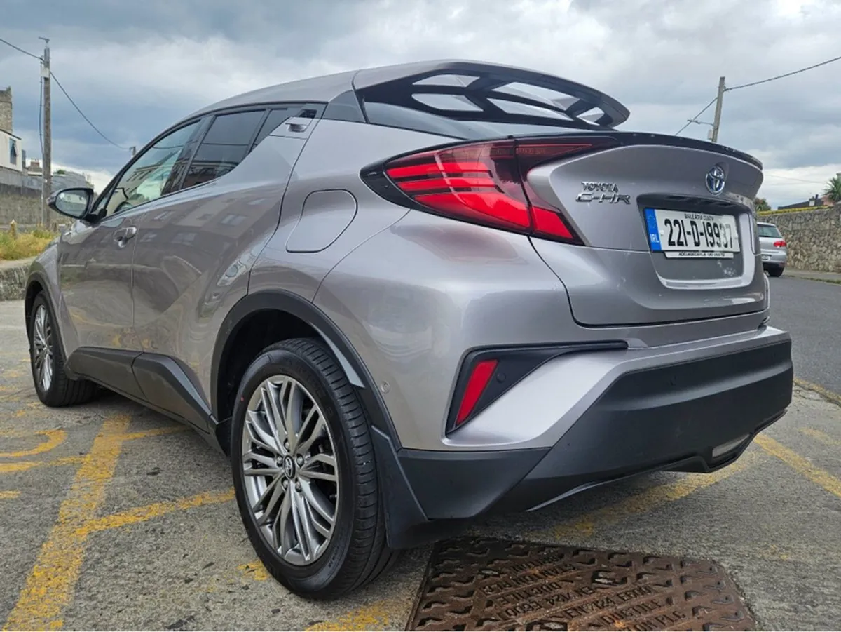 Toyota C-HR 1.8 Hybrid SOL 4DR Auto - Image 4