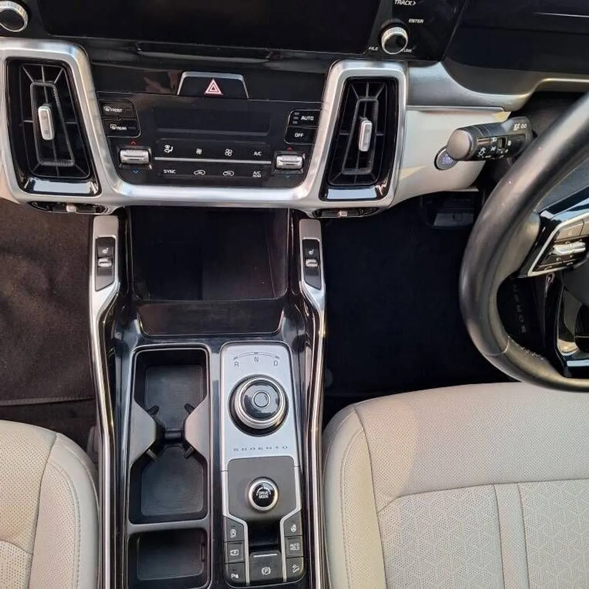 2021 Kia Sorento - Image 3