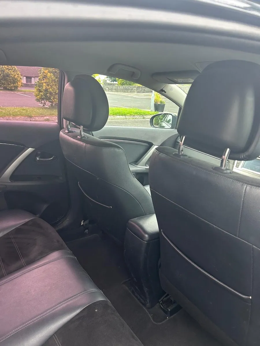 Car - Image 4