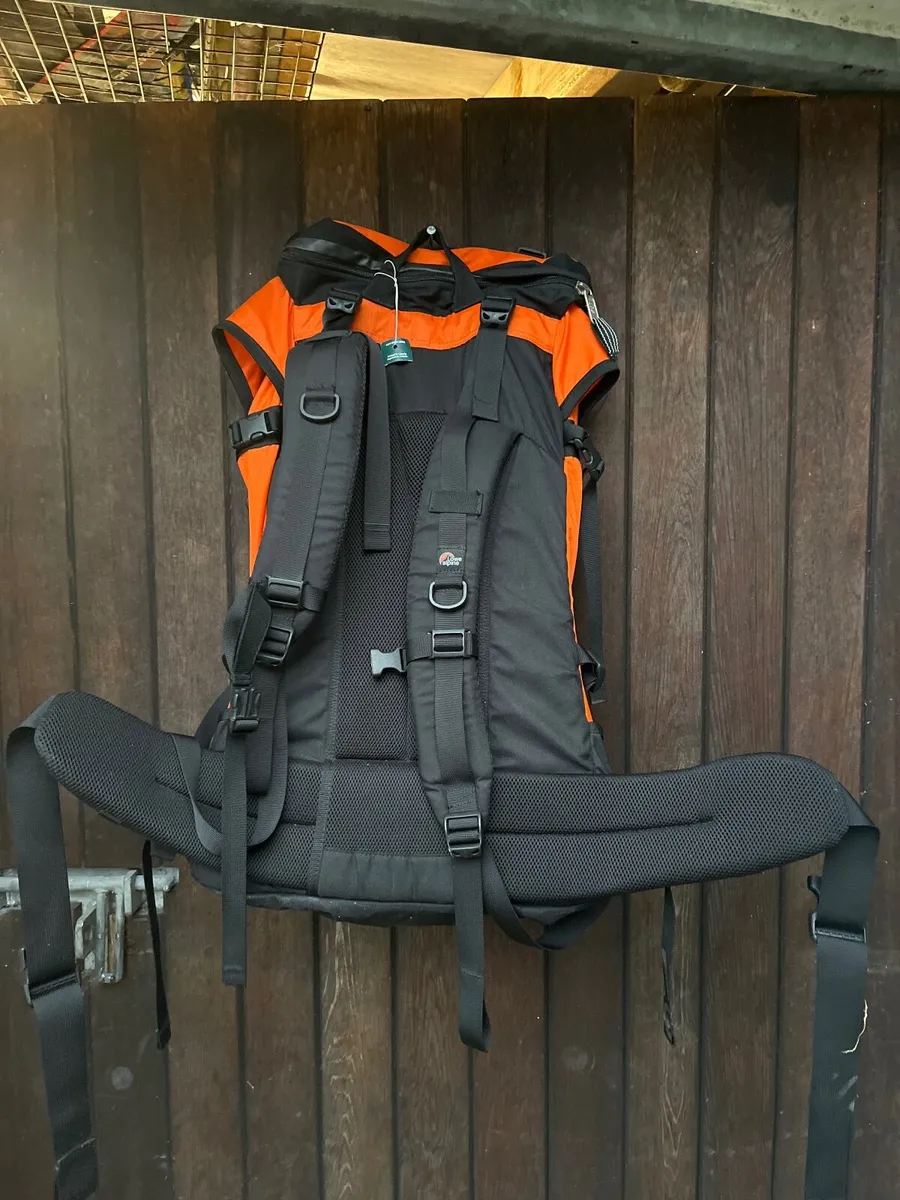 Camping bed, 50 L alpine backpack - Image 2