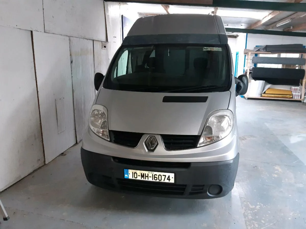 Renault trafic camper. - Image 1