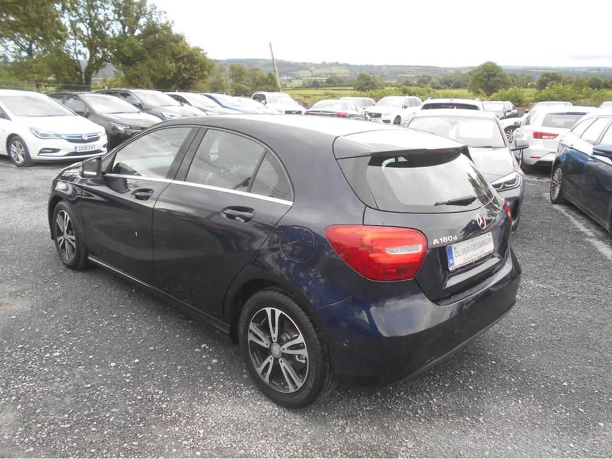 Mercedes-Benz A-Class A180 D SE Executive (camera - Image 3