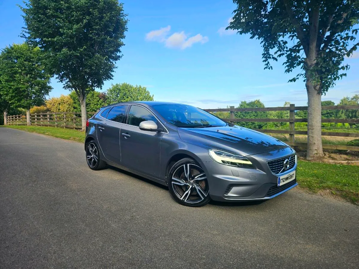 Volvo V40 2.0 D4 R-design 190HP 5DR 2017 - Image 4