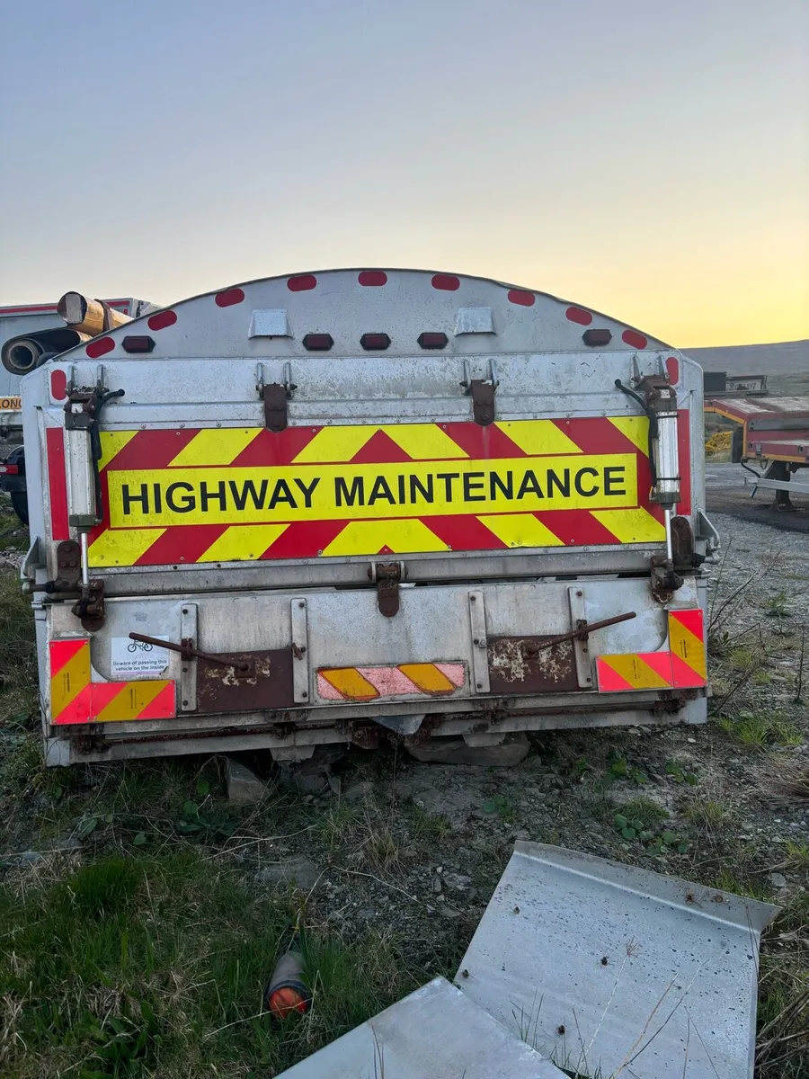Volvo Tar spec tipper body - Image 4