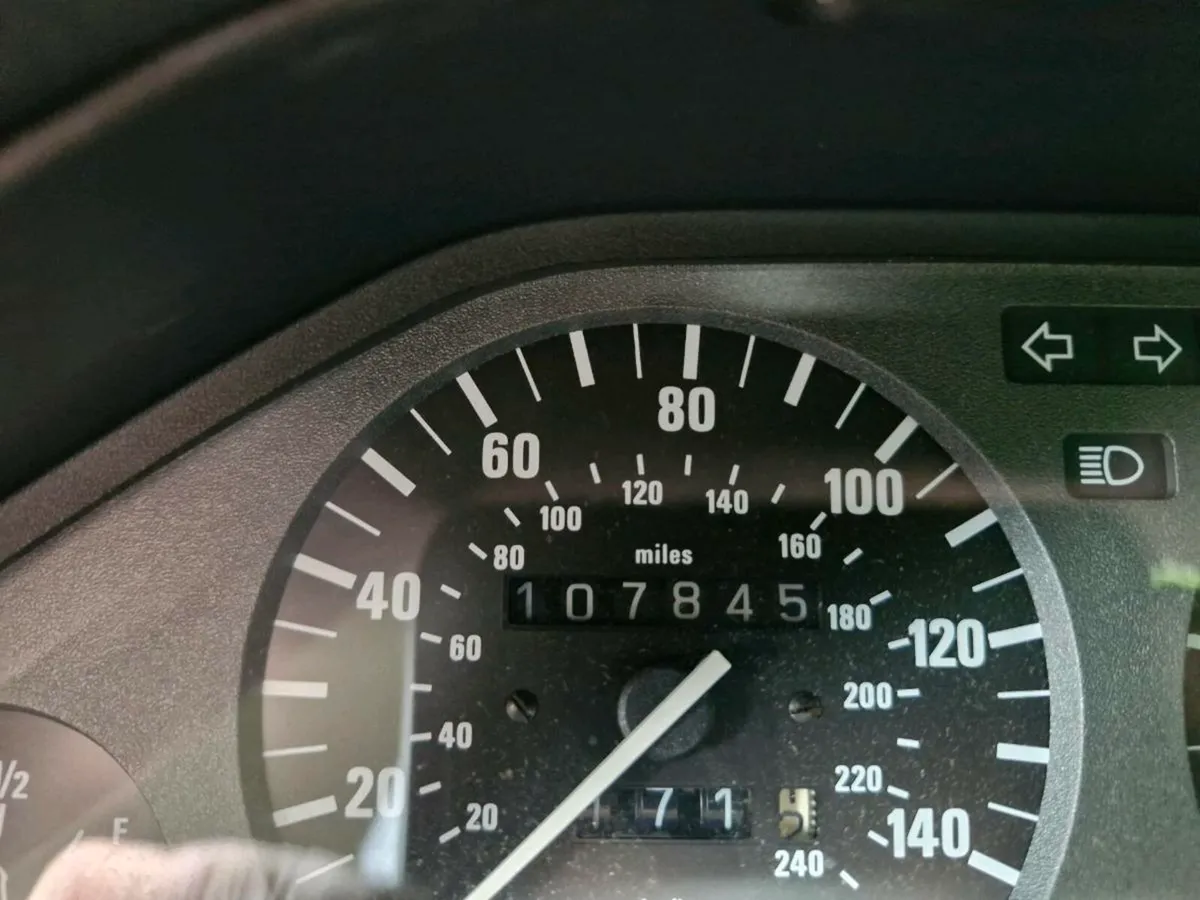 Bmw 316i E30 Touring 1 Owner 2 Keys Full History - Image 3